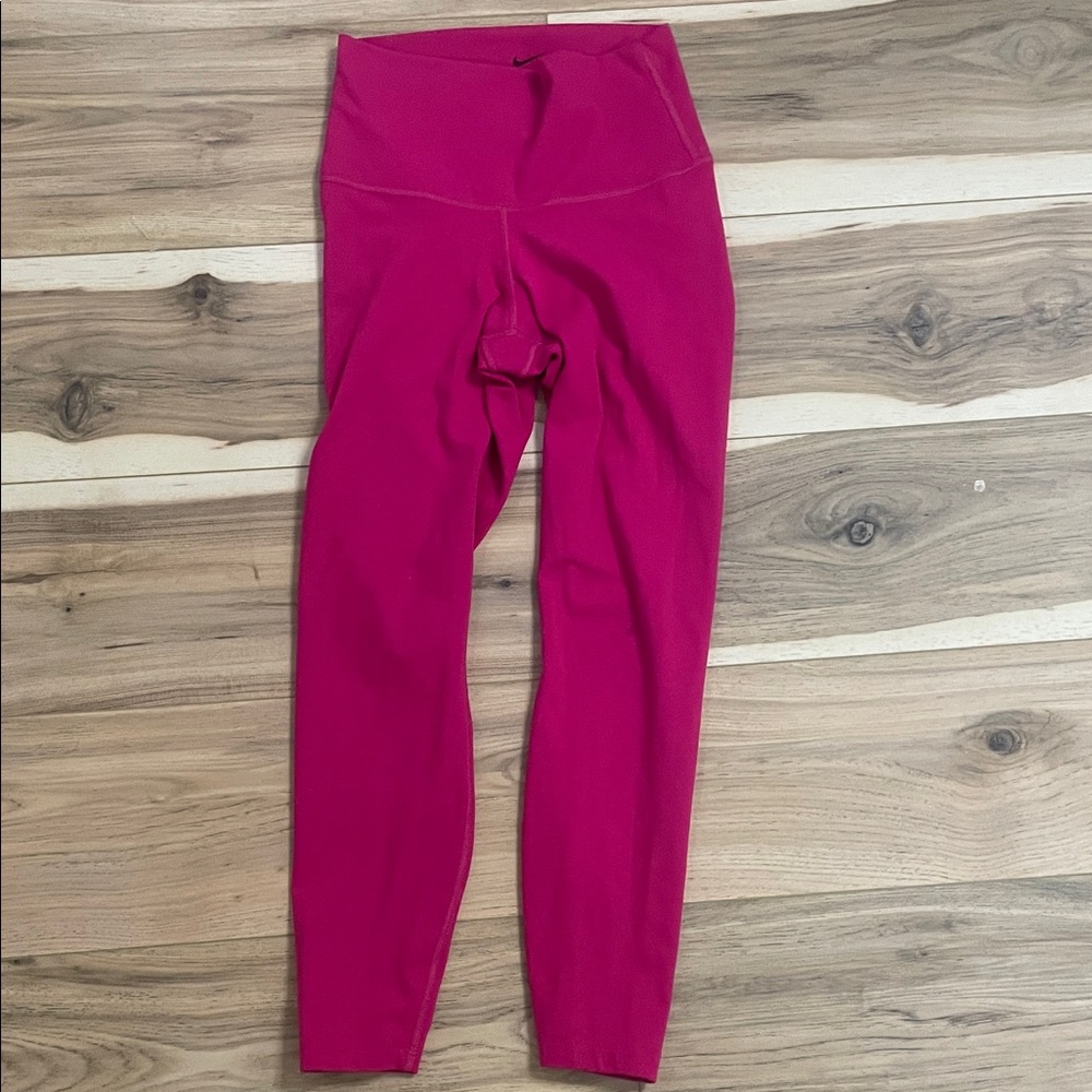 Nike Dri-FIT Bright Pink Leggings